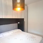 Sit Homes *