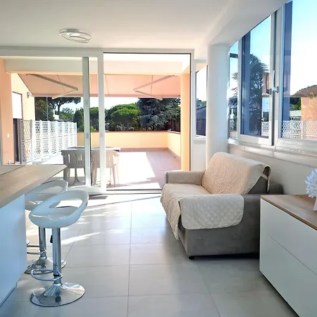 Sit Homes *